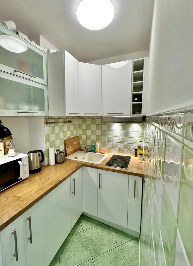 Gold 2 King Size Bed, Metro X2 Free Wifi, 50'Tv Netflix, Hbo, Appletv+ Apartman Varsó Kültér fotó