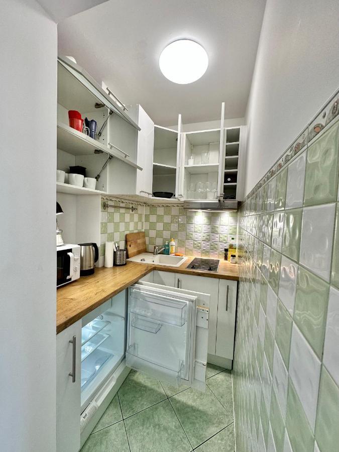 Gold 2 King Size Bed, Metro X2 Free Wifi, 50'Tv Netflix, Hbo, Appletv+ Apartman Varsó Kültér fotó